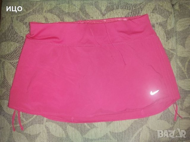 Пола с вътрешен клин нa Nike , снимка 1 - Поли - 46145059