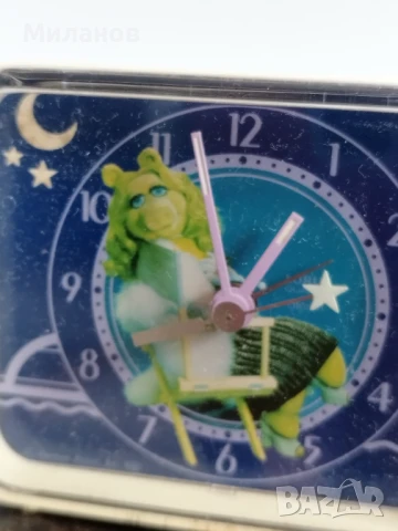 Стар кварцов будилник, настолен часовник, снимка 3 - Други ценни предмети - 51036664