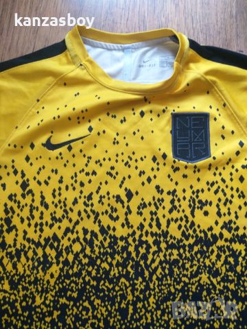 Nike Neymar - страхотна юношеска тениска 147-158см.
