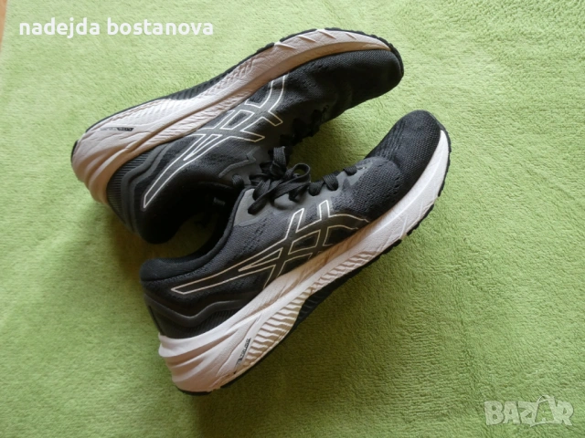 продавам дамски маратонки ascics gt1000 flyfoam,номер 36 в черно и бяло, снимка 6 - Маратонки - 54132129