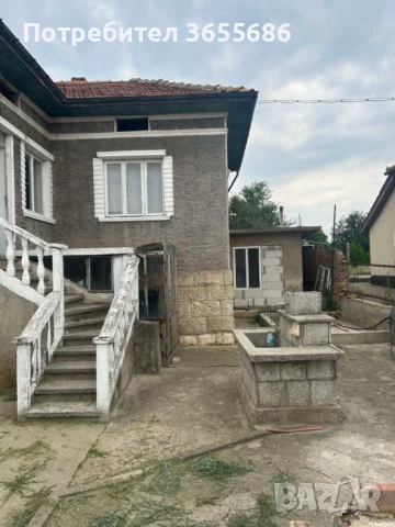 Продава се къща на центъра на две могили, снимка 11 - Къщи - 51012420