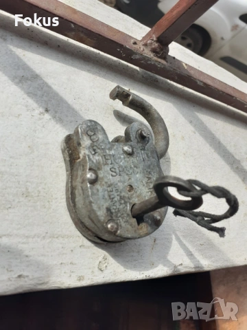 Стар кован катинар кофар катанец с ключ маркировки 2, снимка 5 - Антикварни и старинни предмети - 53685485