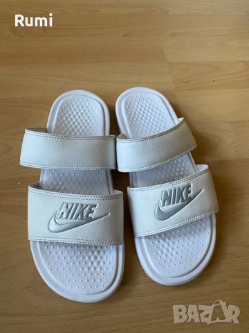 Дамски оригинални чехли Nike Benassi Duo Ultra ! 39 н, снимка 2 - Чехли - 46317075