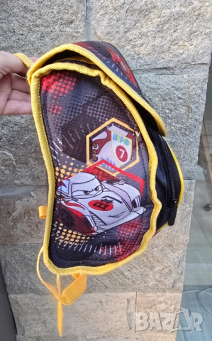 Детска раница Маккуин , снимка 2 - Кенгура и ранички - 52588830