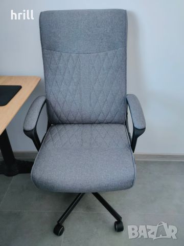 Офис стол Mark Adler от сив плат нови с гаранция, снимка 1 - Столове - 45537204