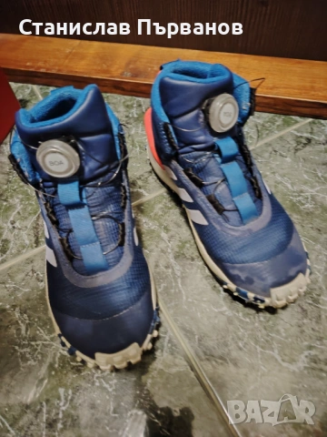 Обувки маратонки, снимка 2 - Детски маратонки - 53757843