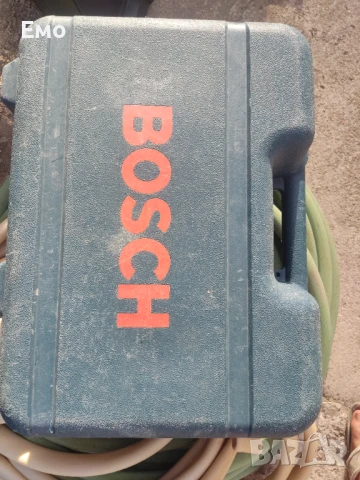 Ръчен акумулаторен циркуляр Bosch, снимка 3 - Други инструменти - 51151456