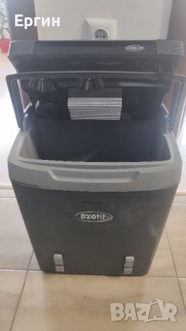 Хладилна чанта EZETIL 12V/ 220V, снимка 1 - Хладилни чанти - 45810376