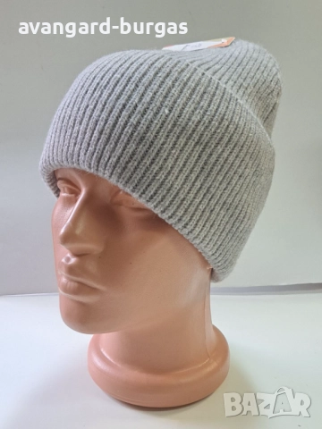333 Дамска плетена шапка,ангора-бутикова