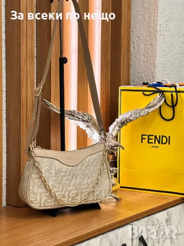 Дамска чанта с дълга дръжка за през рамо - Fendi Код D1466, снимка 7 - Чанти - 48244508