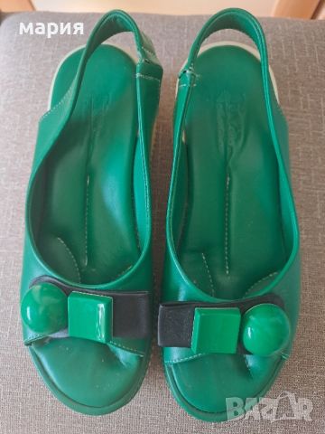 Модерни сандали зелена естествена кожа