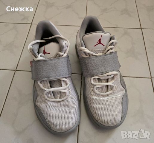 Мъжки бели обувки Jordan, снимка 1 - Спортни обувки - 45605818