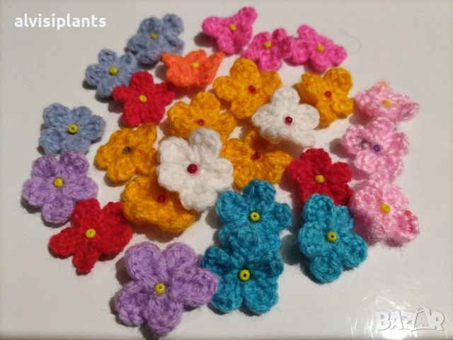 30 Цветя за декорация с мъниста ръчно плетени