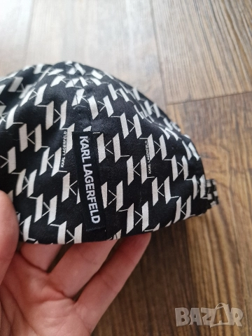 Страхотна шапка с козирка KARL LAGERFELD , снимка 7 - Шапки - 52848668