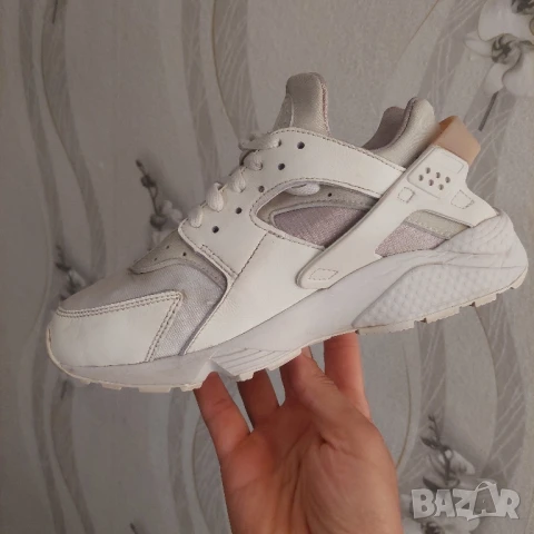 маратонки Nike Air Huarache номер 40 ,5 - бяло, снимка 11 - Маратонки - 50799622