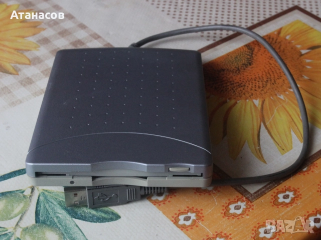 Fujitsu FPCFDD12 External Floppy Drive, снимка 4 - Други - 51866359