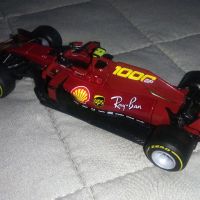 Bburago Ferrari SF1000 Shell Racing Bluetooth 1:41, снимка 3 - Колекции - 45250679
