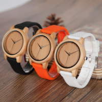 Дървен часовник със силиконова каишка - Montesilvano - 3 цвята (005), снимка 4 - Други - 44988805