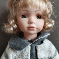 Колекционерска кукла порцеланова , снимка 2 - Кукли - 45188932