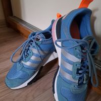 Дамски Маратонки Adidas 40⅔, снимка 1 - Маратонки - 45337264