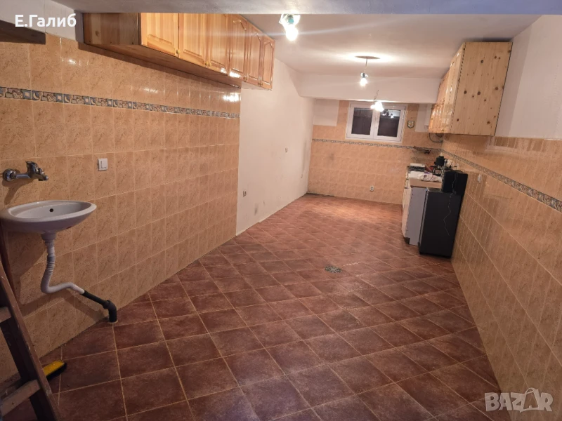 Продавам гараж с налични ток и вода в кв.Карпузица- от СОБСТВЕНИК, снимка 1