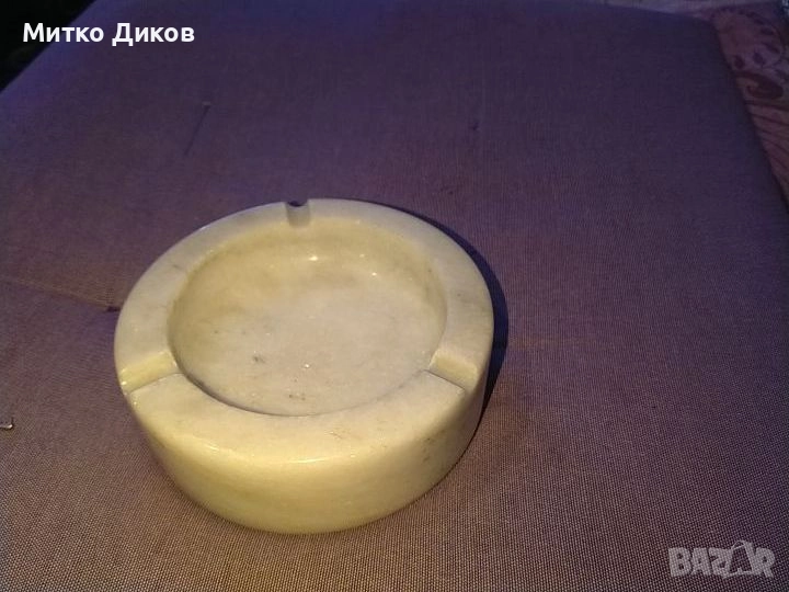 Мраморен пепелник от соца фи 120 мм и Н-39мм -900гр. и свещник- фи 60мм  Н-45мм-400гр Минералимпекс, снимка 1