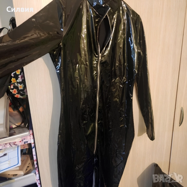 Чисто нов лъскав лачен латексов костюм / гащеризон PVC, размер 2XL XXL, снимка 1