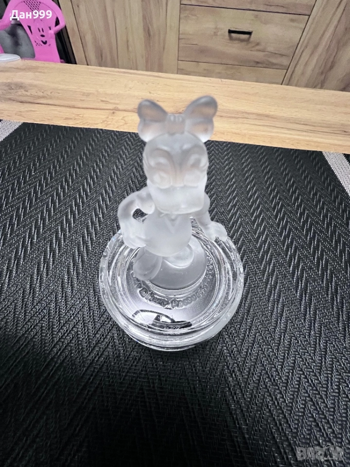 Колекционерска фигирка на Дейзи Дък изработена от оловен кристал, снимка 1