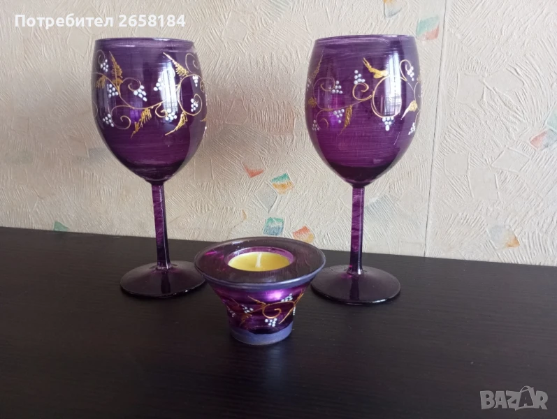 Комплект ръчно рисувани чаши за вино 2 бр.+ свещник, снимка 1