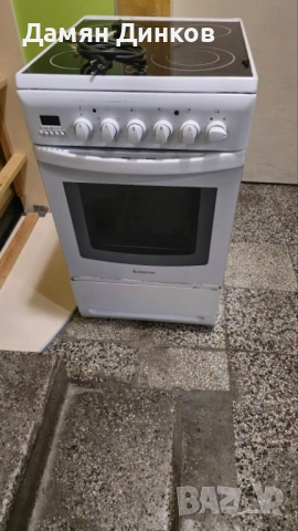 Спешно!!! Отлично работеща електрическа печка ARISTON, керамичен плот , снимка 2 - Печки, фурни - 52843861