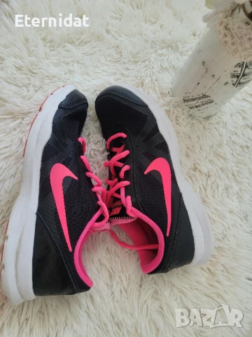 Оригинални маратонки NIKE 