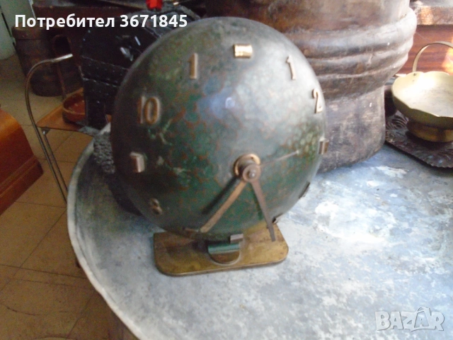 интересен антикварен часовник, метален, снимка 2 - Антикварни и старинни предмети - 53195682