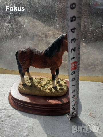 Страхотна колекционерска статуетка маркировка Leonardo Pony, снимка 9 - Антикварни и старинни предмети - 53436240