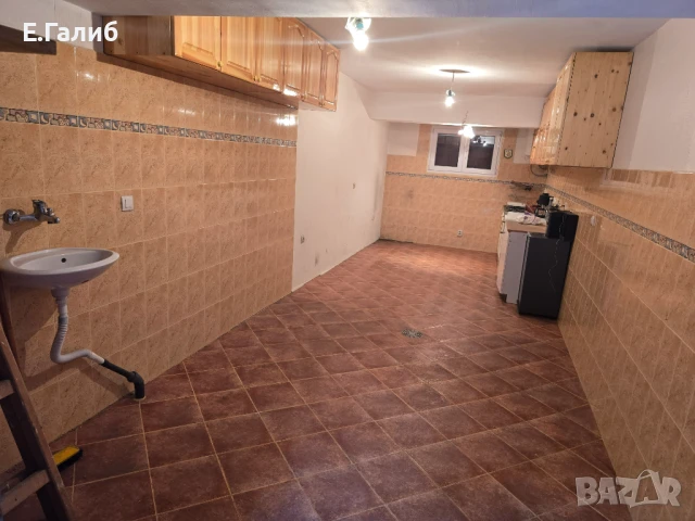 Продавам гараж с налични ток и вода в кв.Карпузица- от СОБСТВЕНИК, снимка 1