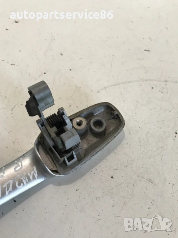 Предна дясна външна дръжка на врата сребрист за Mazda 3 (2005), снимка 3 - Части - 53661391