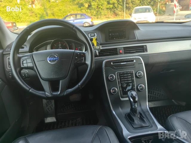 Volvo V70 V70 D5Automatic, снимка 9 - Автомобили и джипове - 50707450