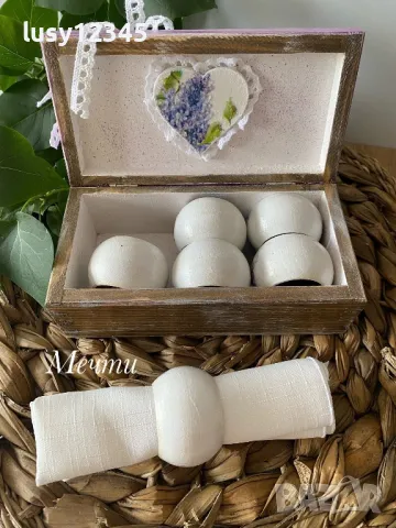 Кутия с шест пръстени за салфетки с люляк!, снимка 4 - Аксесоари за кухня - 50421560