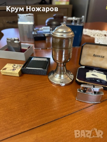 Продава се Настолна Запалка от края на -20 г. На миналия век работи перфектно