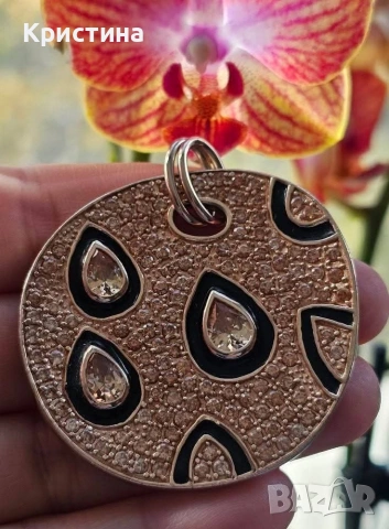 Масивен сребърен медальон