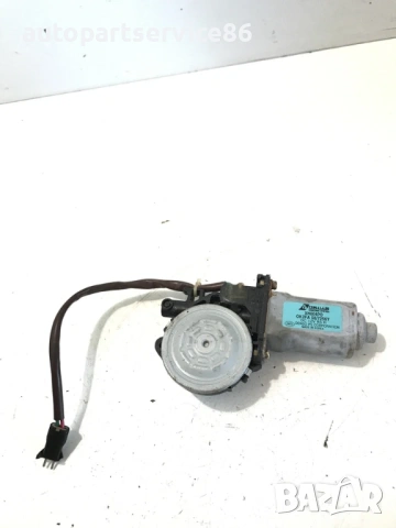 Мотор за задно дясно стъкло на врата за KIA Carens 2002–2006, 0K2FA58