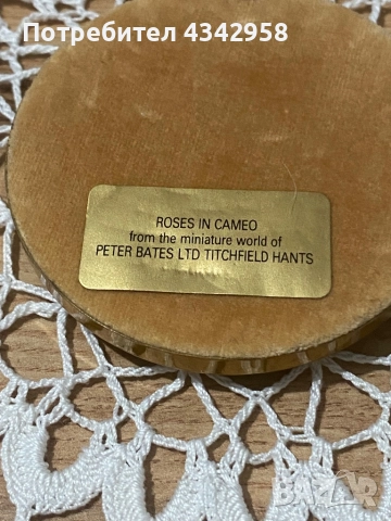 Винтидж камея “ Roses in Cameo”.1970-те., снимка 5 - Антикварни и старинни предмети - 52927421