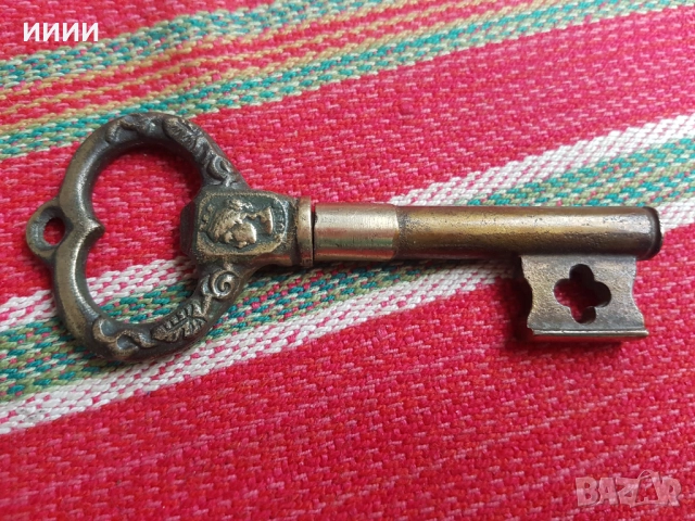 Бронзов тирбушон ключ , снимка 2 - Антикварни и старинни предмети - 52572177