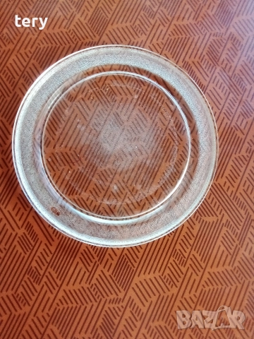 Продавам чиния за микровълнова фурна голяма Варна Център , снимка 2 - Печки, фурни - 52598549