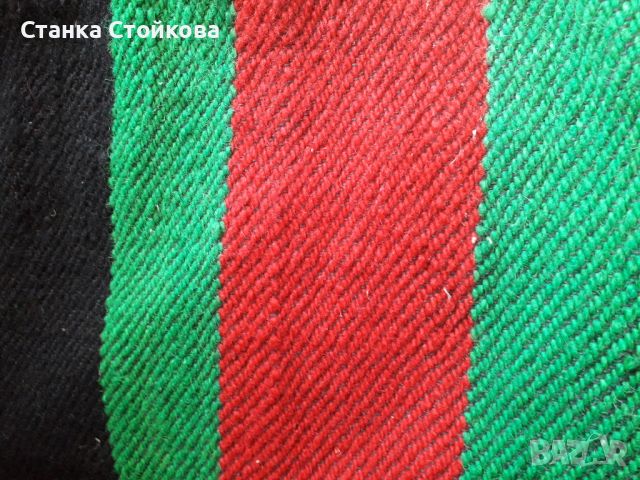 Вълнено одеяло/червено,черно,зелено/, снимка 2 - Олекотени завивки и одеяла - 46408596
