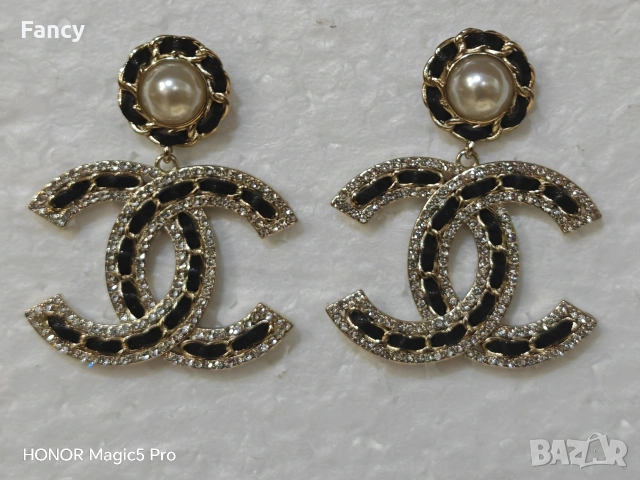 Страхотни обици Chanel , снимка 2 - Обеци - 53618509