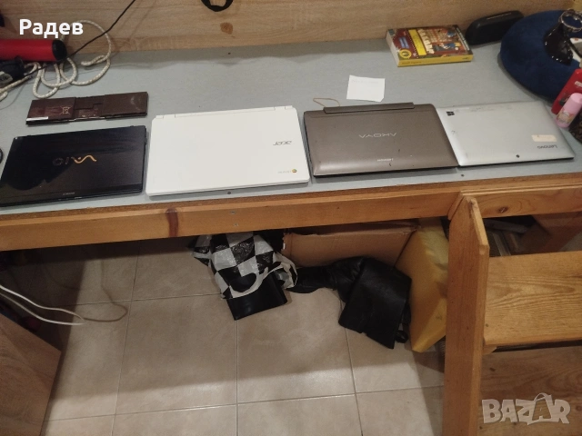 4 лаптопа неизвестно състояние