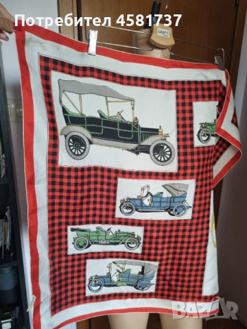 Копринен шал с десен ретро коли