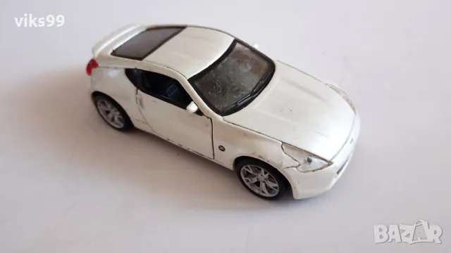 Nissan 370Z 2009 Maisto 1:37, снимка 5 - Колекции - 46935444