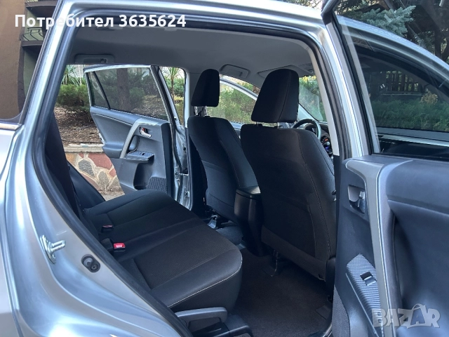 Toyota Rav4 2.0 D-4D, 4x4 , 124 к.с.,01. 2015 г, Пълна серв. история !, снимка 8 - Автомобили и джипове - 52273954