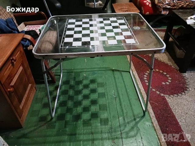 Шах. Маса с стъклен плот и дървени фигурки., снимка 7 - Декорация за дома - 51437921